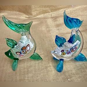 NEW MURANO GLASS 2 FISHES WITH MURRINA & SILVER FIGURINES.MADE IN MURANO, ITALY.